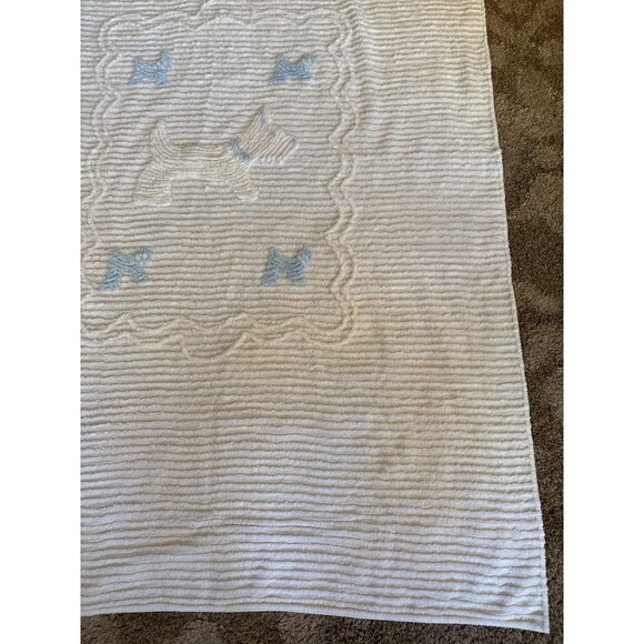 Chenille Bedspread with Scottie Dogs & Blue Bows 45"x66" Vintage - Picture 9 of 16